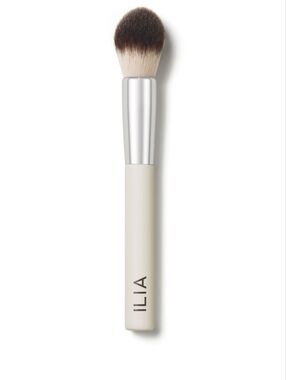✨️Ilia Powder Brush✨️